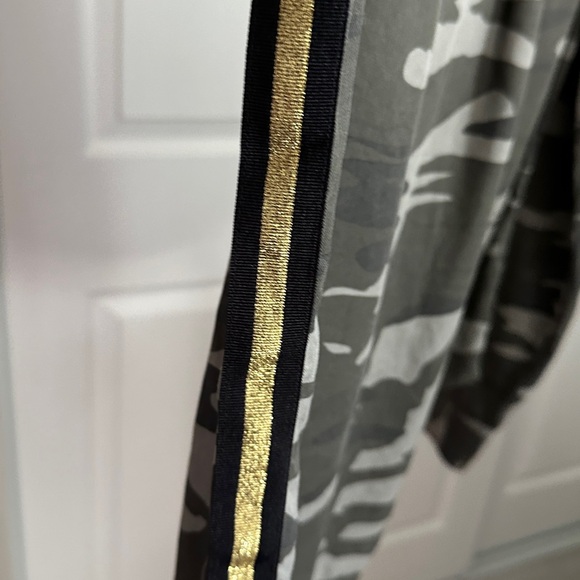 Express Camo Utility Shirt - Picture 6 of 6